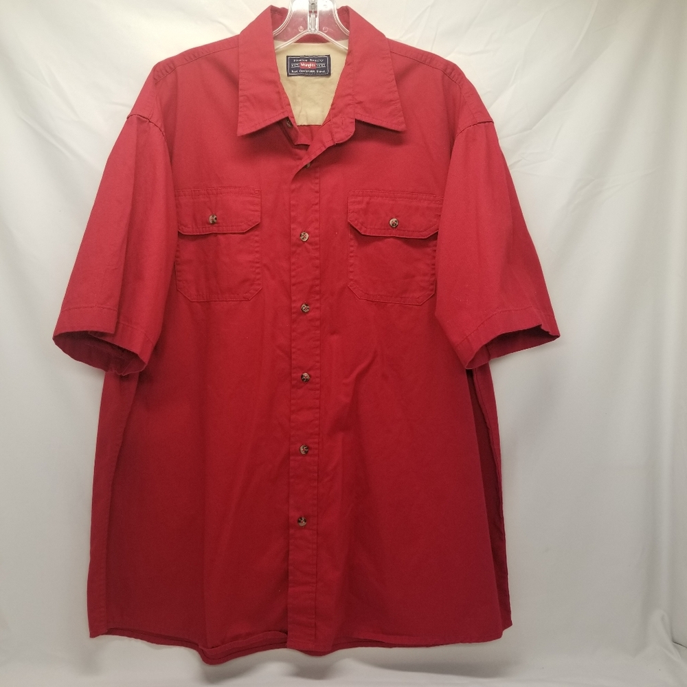 Wranglers Mens Size XL Red Button Down Rugged Wear Short Sleeve 2 Button Pockets